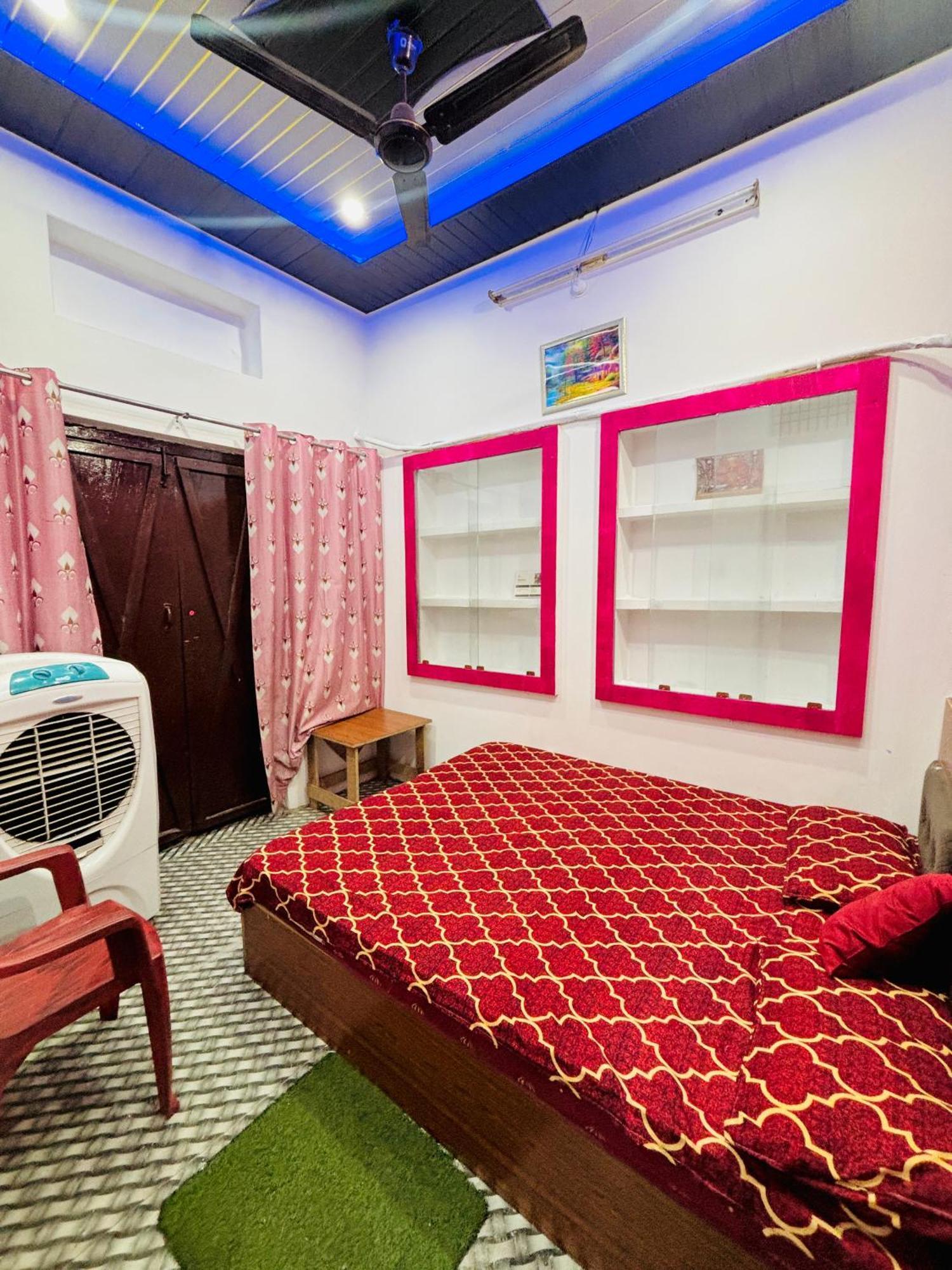 Shivalay Paying Guest House Varanasi Eksteriør billede