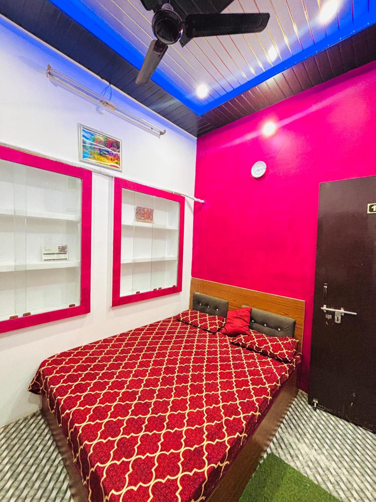 Shivalay Paying Guest House Varanasi Eksteriør billede