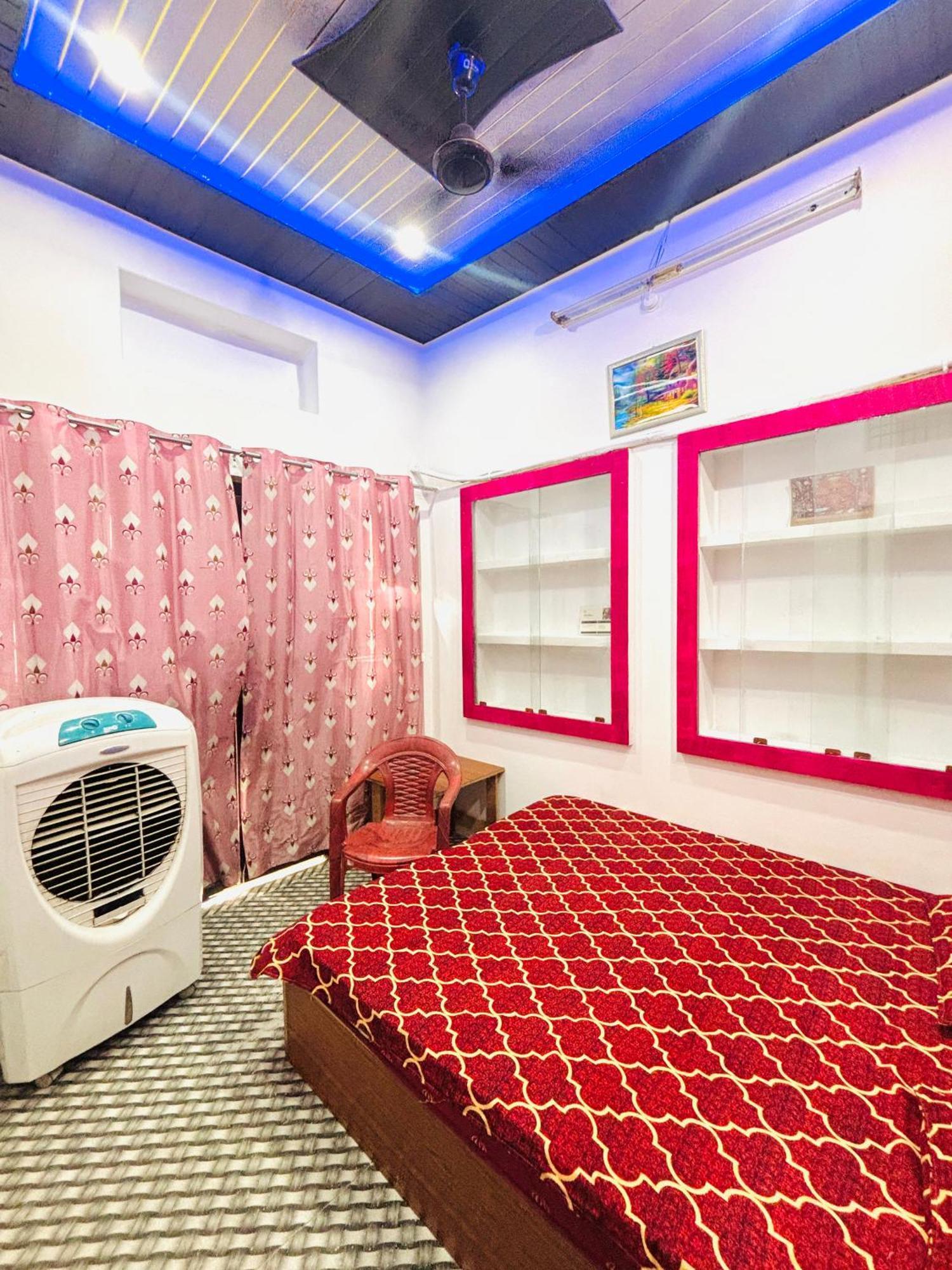 Shivalay Paying Guest House Varanasi Eksteriør billede